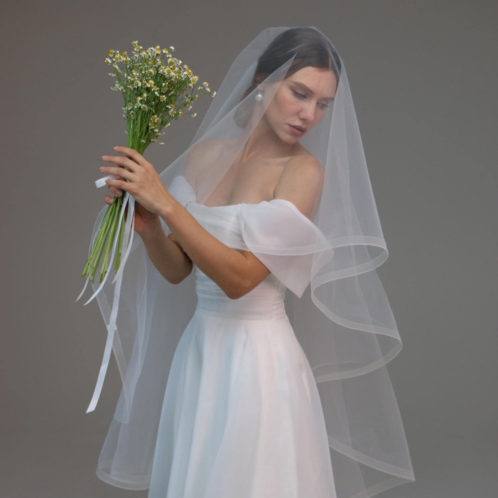 Brand New Crinoline Edged Veil
